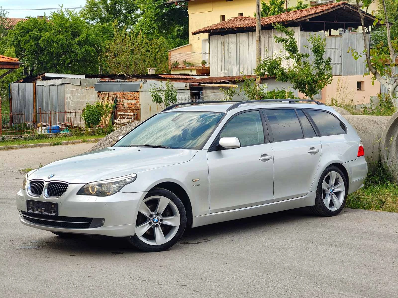BMW 530 i-xDrive* Фейслифт* Ръчни Ск. (Надеждна)* Head-Up
