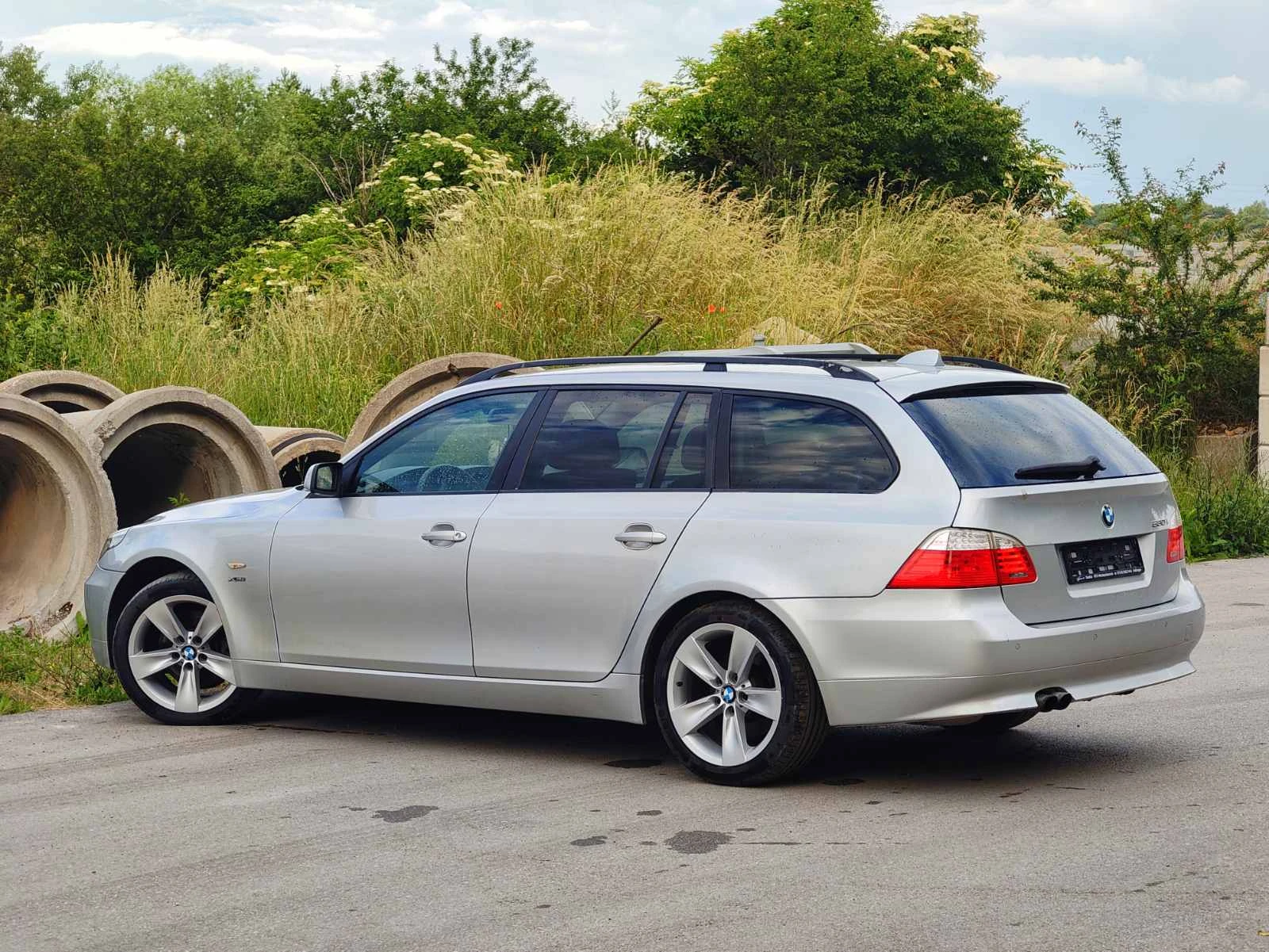 BMW 530 i-xDrive* Фейслифт* Ръчни Ск. (Надеждна)* Head-Up, снимка 6 - Автомобили и джипове - 55131083