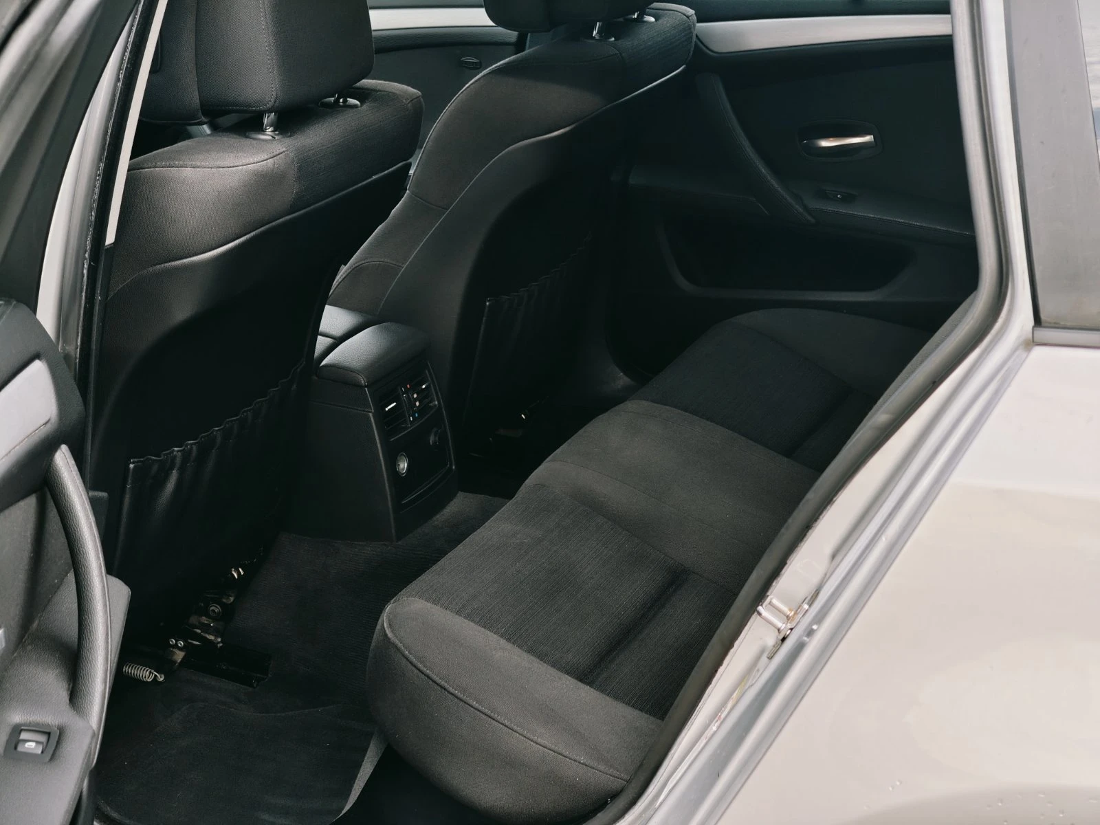 BMW 530 i-xDrive* Фейслифт* Ръчни Ск. (Надеждна)* Head-Up, снимка 10 - Автомобили и джипове - 55131083