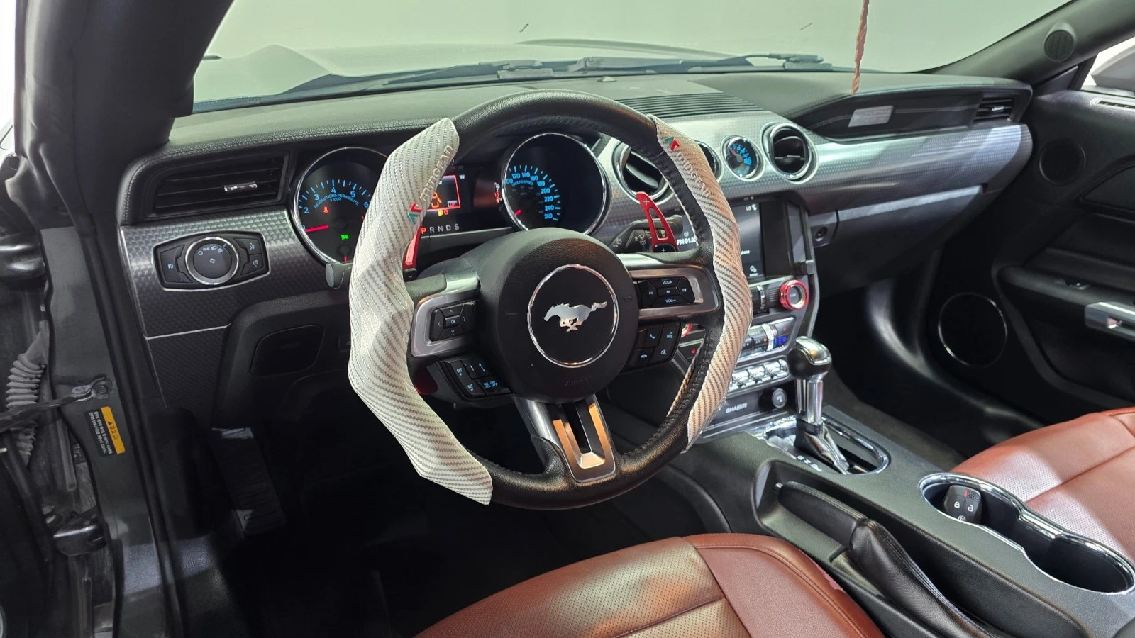 Ford Mustang 2.3 EcoBoost | Adaptive Cruise, снимка 12 - Автомобили и джипове - 55654871