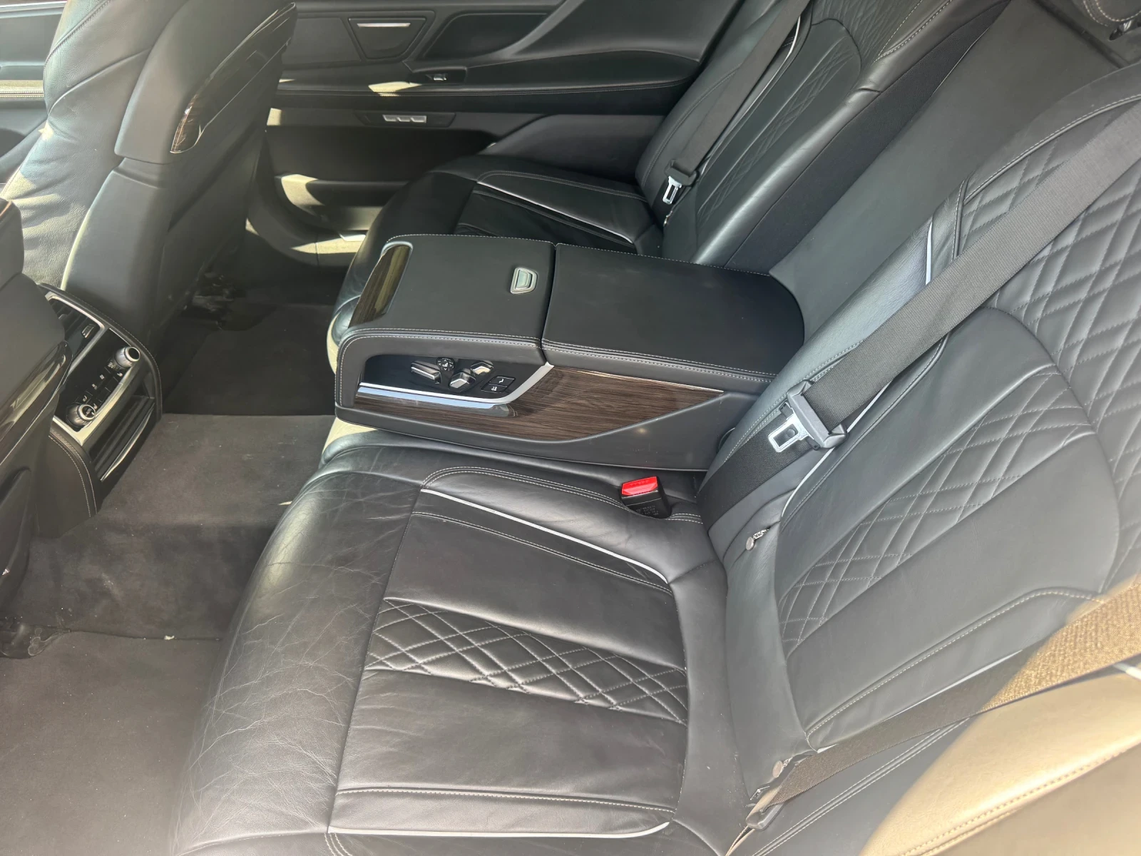 BMW 740, снимка 12 - Автомобили и джипове - 56188088