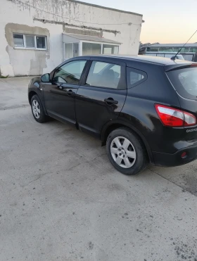 Nissan Qashqai 1.6 i - 6200 € / 12126.15 лв. - 69903171 4