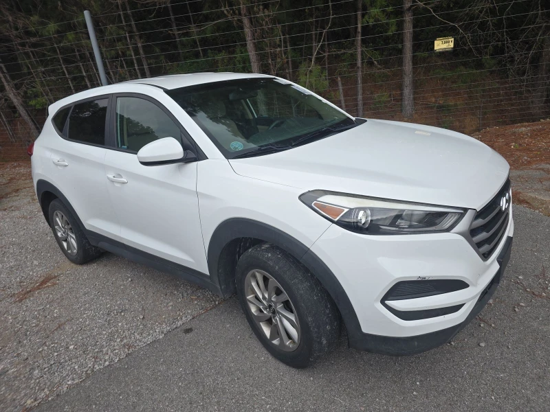 Hyundai Tucson AWD  2.0L , снимка 1 - Автомобили и джипове - 47494311