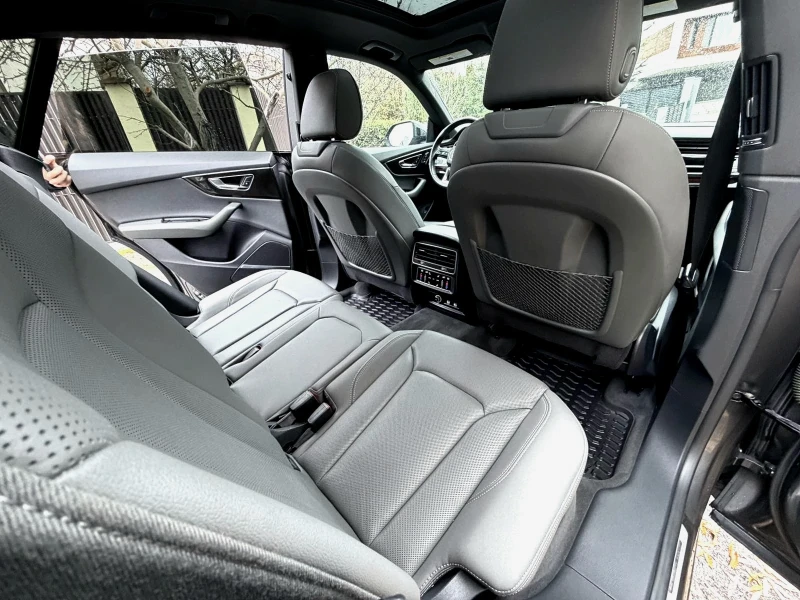 Audi Q8 S-line Уникат, снимка 9 - Автомобили и джипове - 52744294
