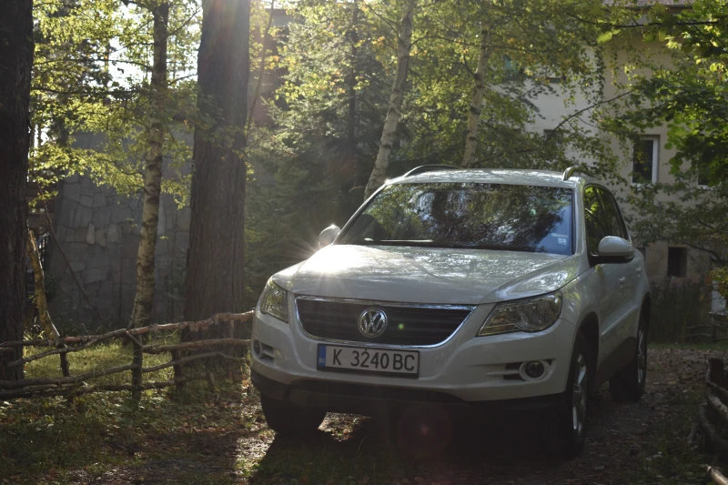 VW Tiguan 4x4, снимка 3 - Автомобили и джипове - 52700285