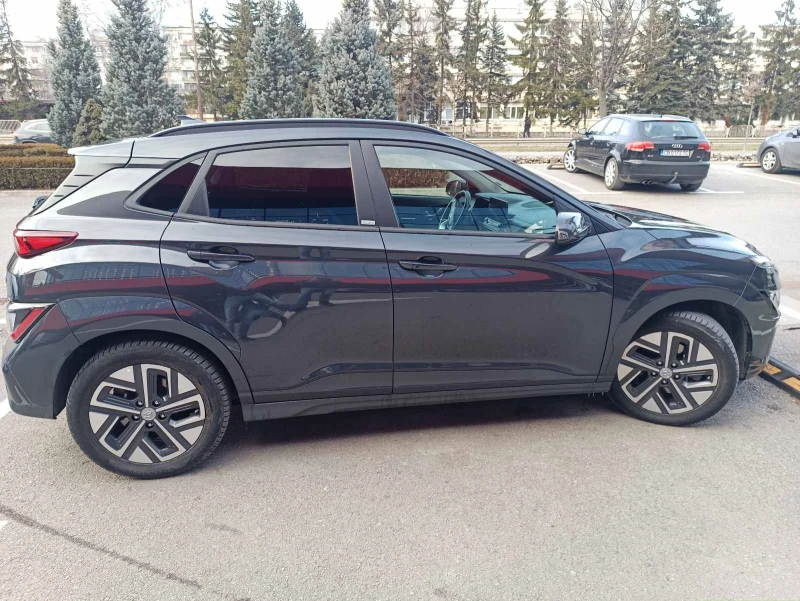 Hyundai Kona 64kWh, снимка 3 - Автомобили и джипове - 53171874