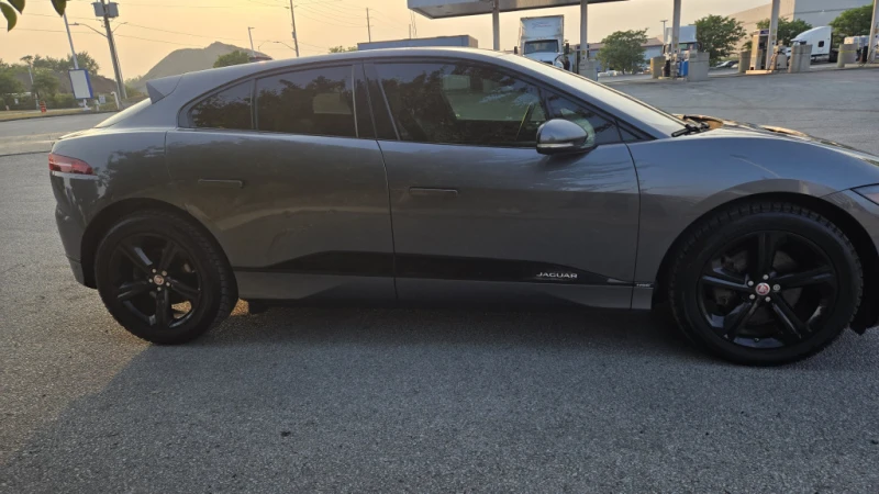 Jaguar I-Pace SE 4dr All-wheel Drive Sport Utility Automatic, снимка 4 - Автомобили и джипове - 53361096