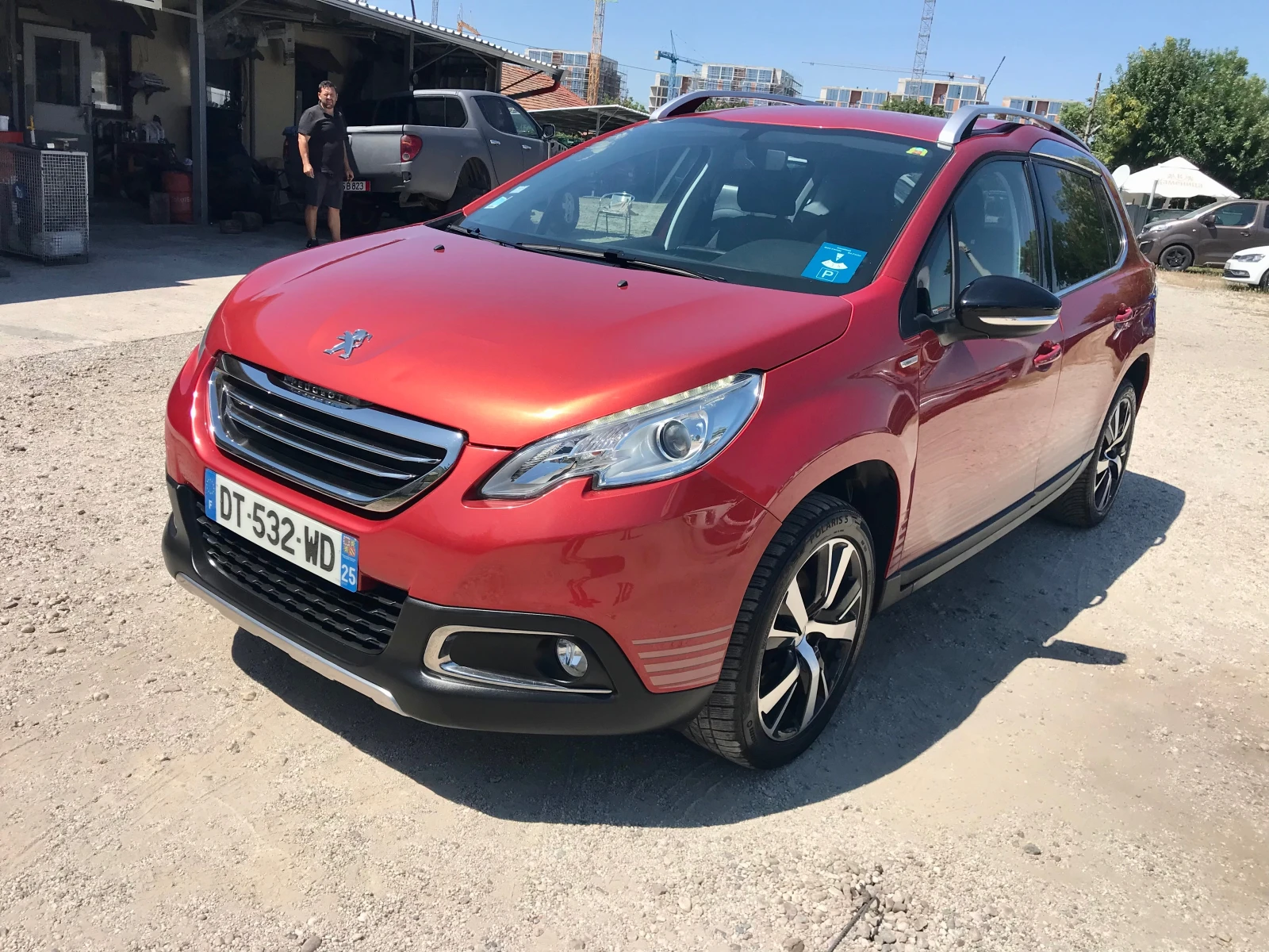 Peugeot 2008 1.2i URBAN CROSS, снимка 3 - Автомобили и джипове - 52668913