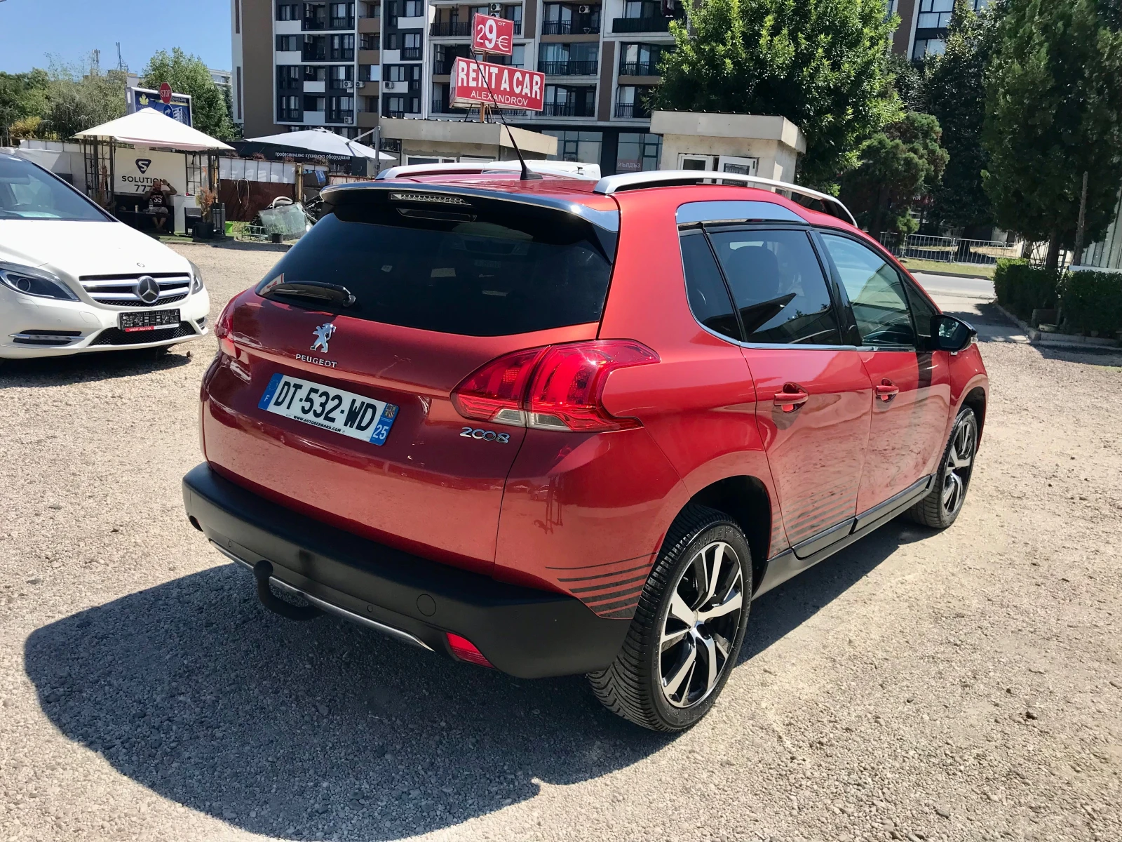 Peugeot 2008 1.2i URBAN CROSS, снимка 6 - Автомобили и джипове - 52668913