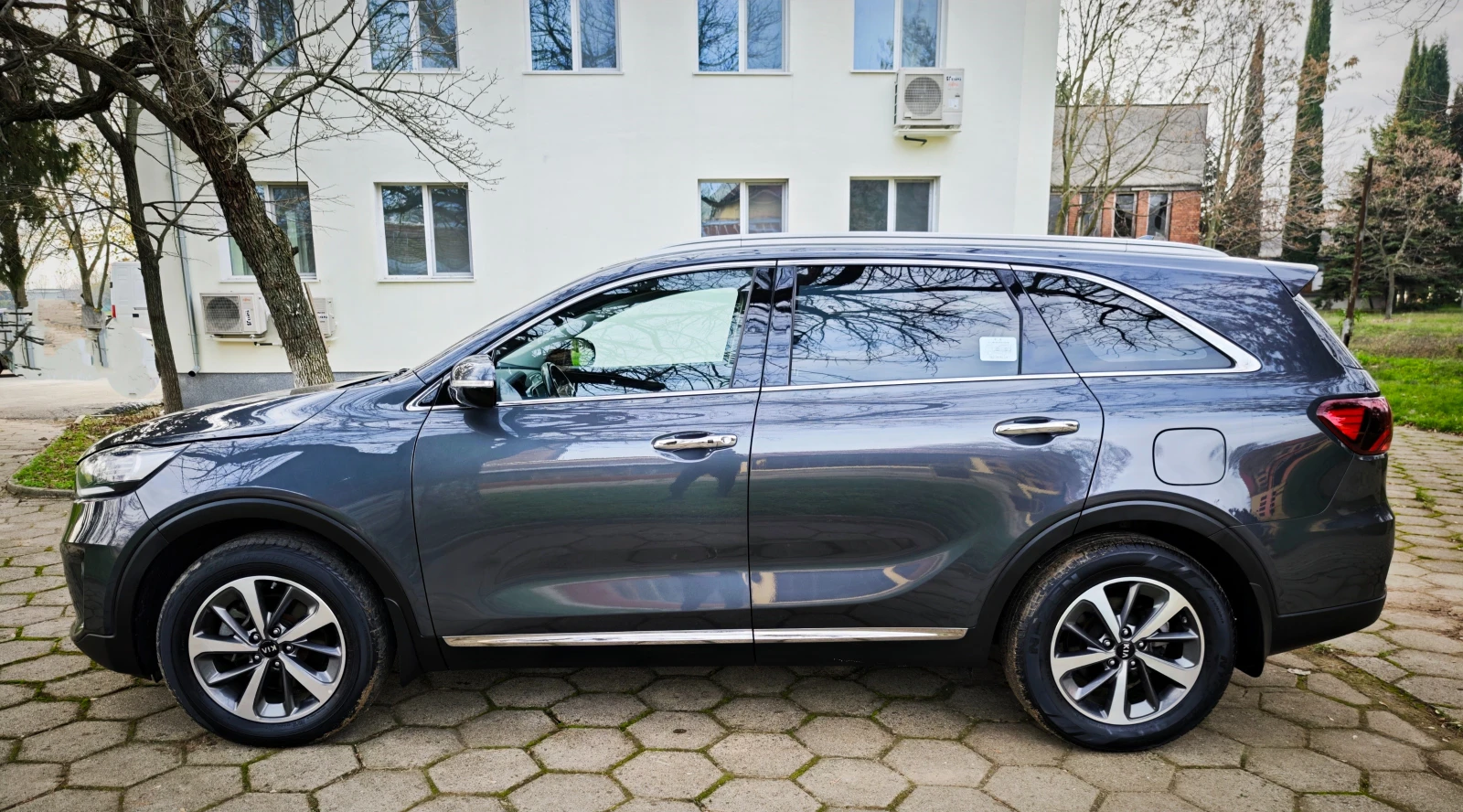 Kia Sorento 2.0 CRDI 4x4 - 7 МЕСТА ! - КОЛЕДНА ПРОМОЦИЯ ! - изображение 7
