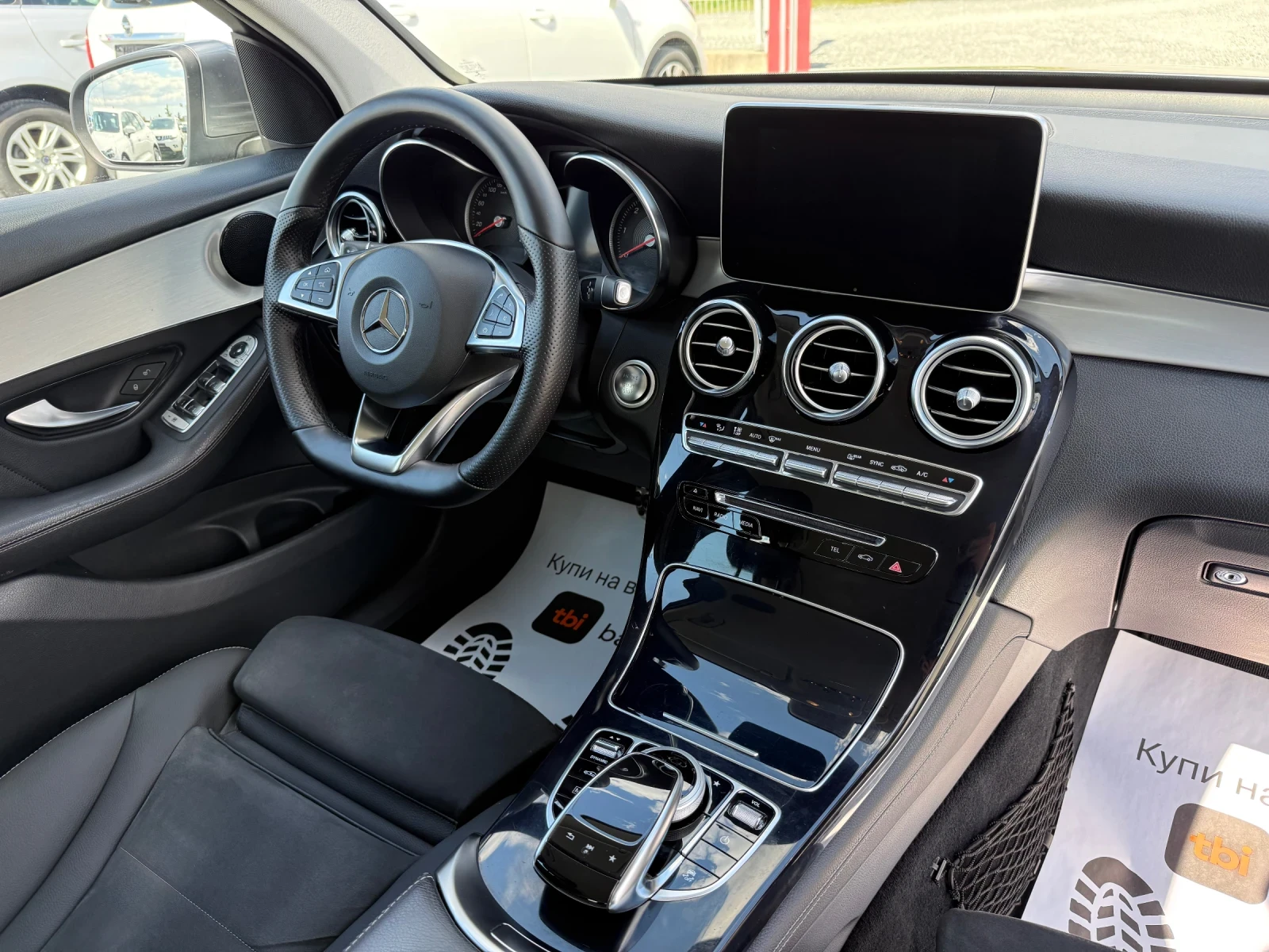 Mercedes-Benz GLC 250 (KATO НОВА)^(4x4)^(AMG), снимка 16 - Автомобили и джипове - 54142070