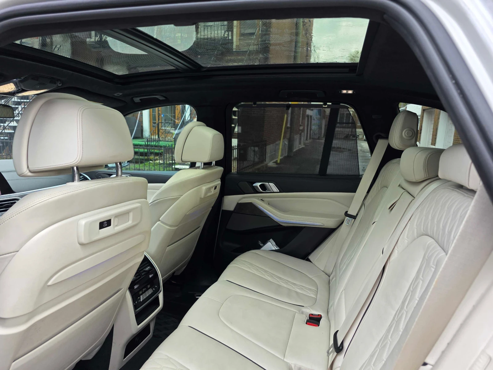 BMW X5 ДИСТРОНИК * ОБДУХВАНЕ * SKY LOUNGE * SWAROVSKI, снимка 13 - Автомобили и джипове - 54622811