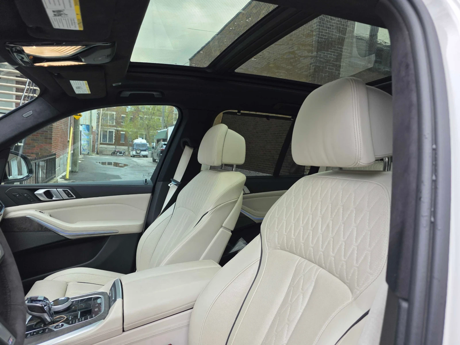 BMW X5 ДИСТРОНИК * ОБДУХВАНЕ * SKY LOUNGE * SWAROVSKI, снимка 12 - Автомобили и джипове - 54622811
