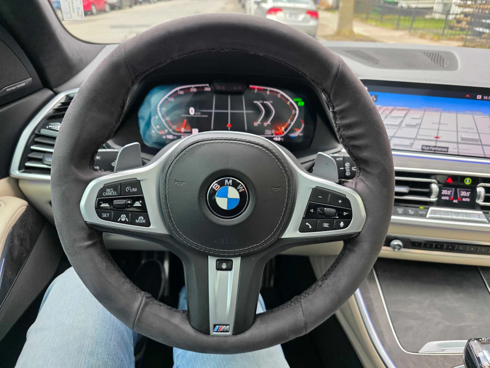 BMW X5 ДИСТРОНИК * ОБДУХВАНЕ * SKY LOUNGE * SWAROVSKI, снимка 10 - Автомобили и джипове - 54622811