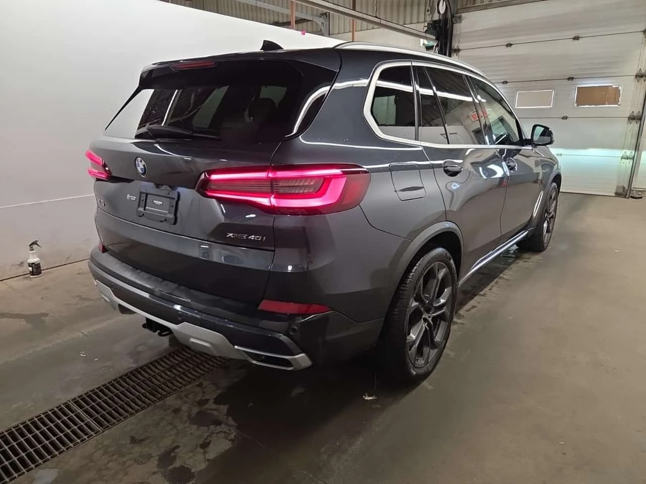 BMW X5 * xDrive40i * ПОДГРЕВИ * 360 * PANO * CARFAX, снимка 3 - Автомобили и джипове - 54794363