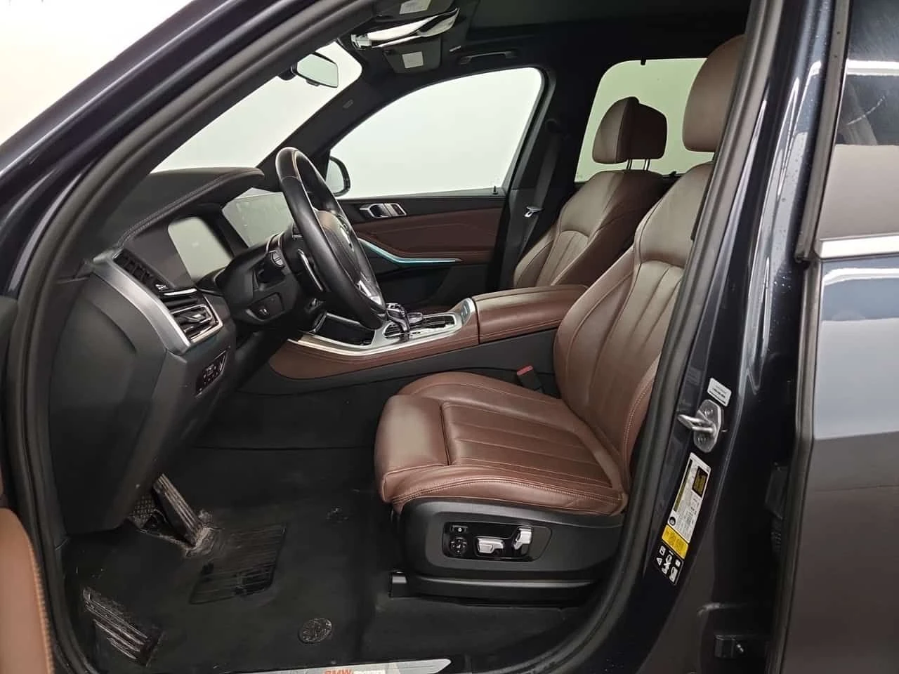 BMW X5 * xDrive40i * ПОДГРЕВИ * 360 * PANO * CARFAX, снимка 5 - Автомобили и джипове - 54794363
