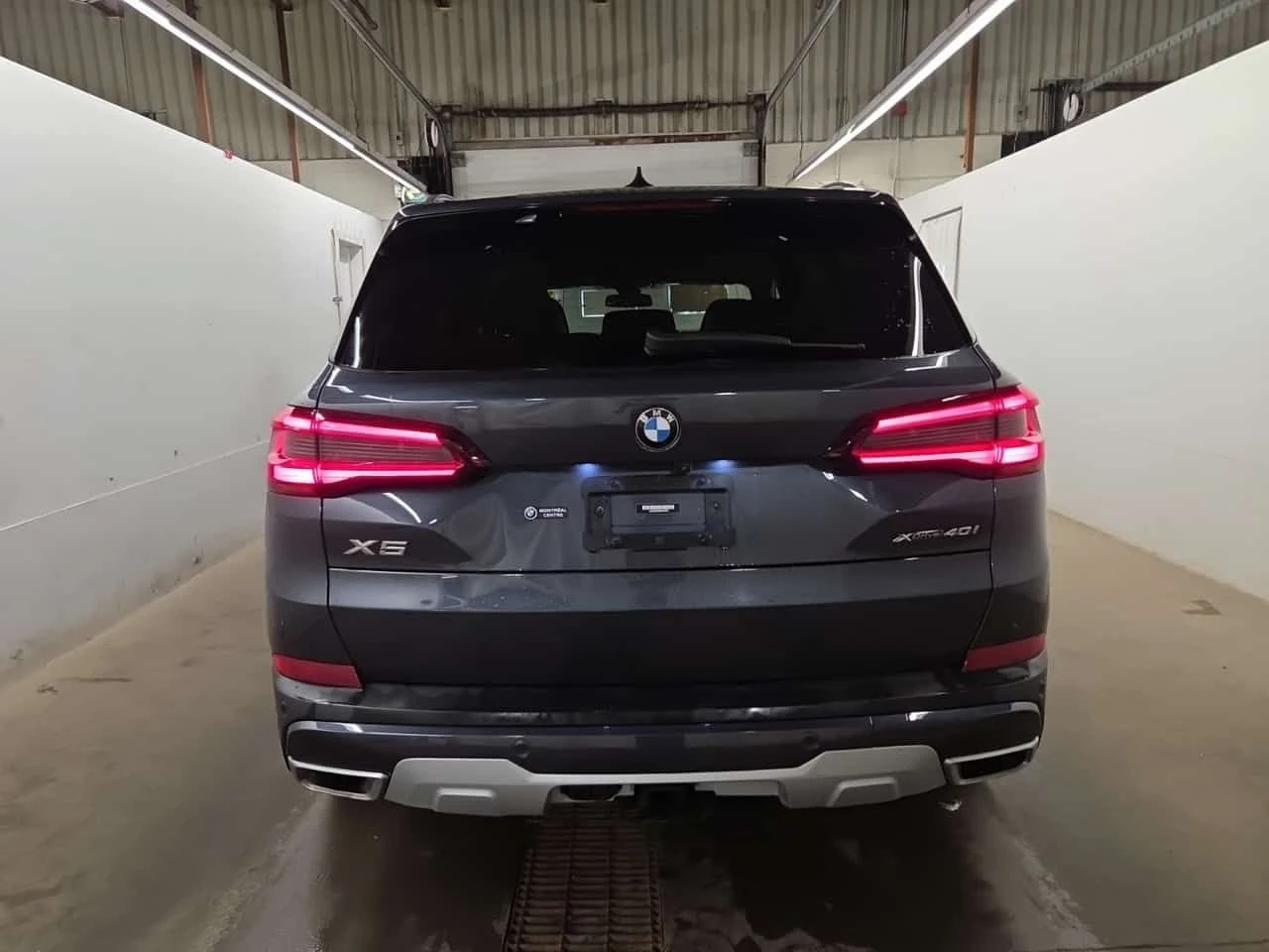 BMW X5 * xDrive40i * ПОДГРЕВИ * 360 * PANO * CARFAX, снимка 17 - Автомобили и джипове - 54794363
