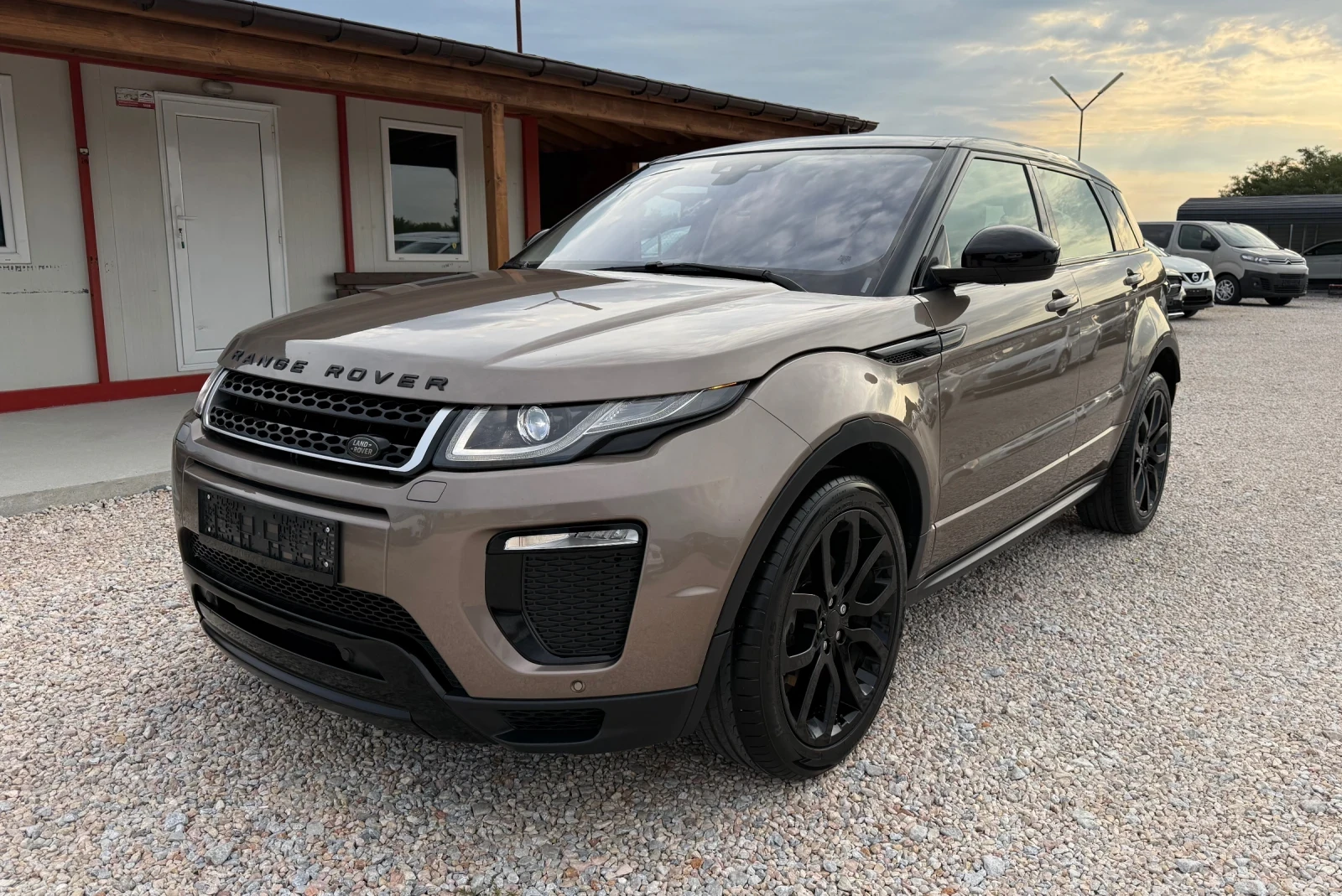 Land Rover Range Rover Evoque 2.0TD4* 150k.c* 4x4* FACELIFT* СЕРВИЗНА ИСТОРИЯ