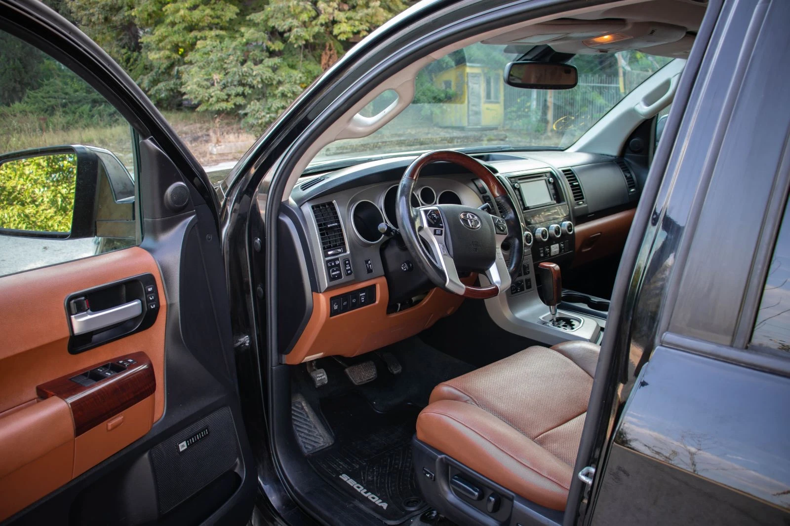 Toyota Sequoia 5.7FLEX FUEL , снимка 16 - Автомобили и джипове - 56198556