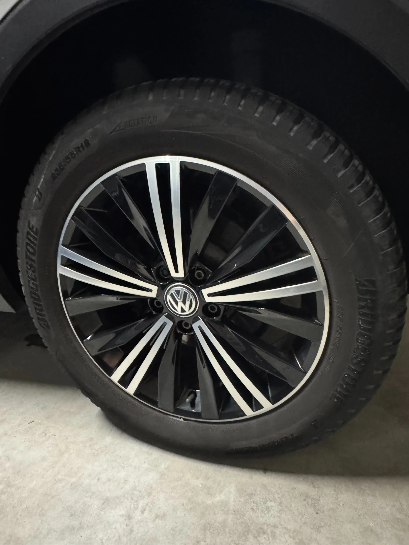 VW Tiguan 4MOTION, снимка 5 - Автомобили и джипове - 56250856