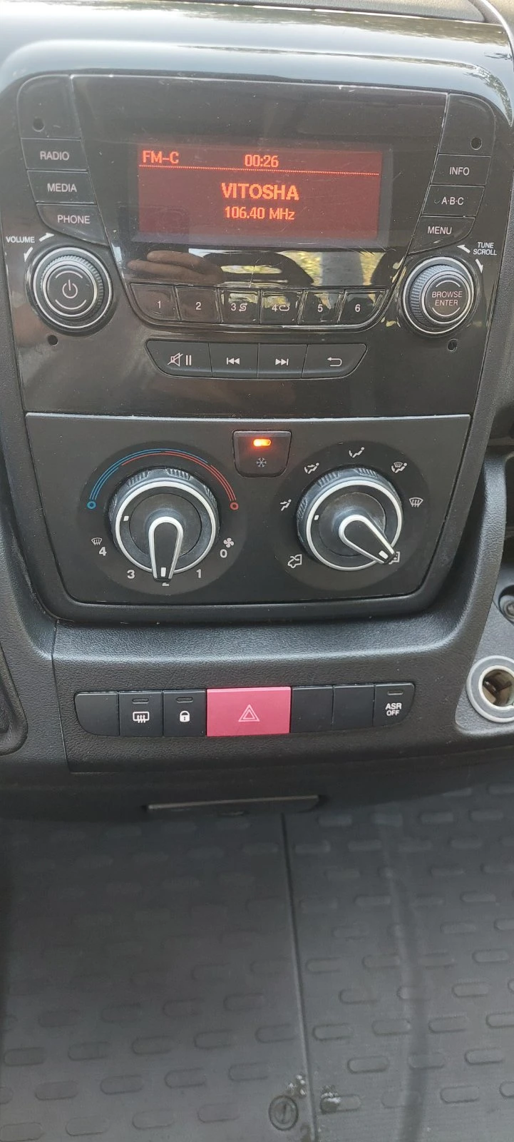 Peugeot Boxer 2.0 дизел слима, снимка 13 - Бусове и автобуси - 55904127