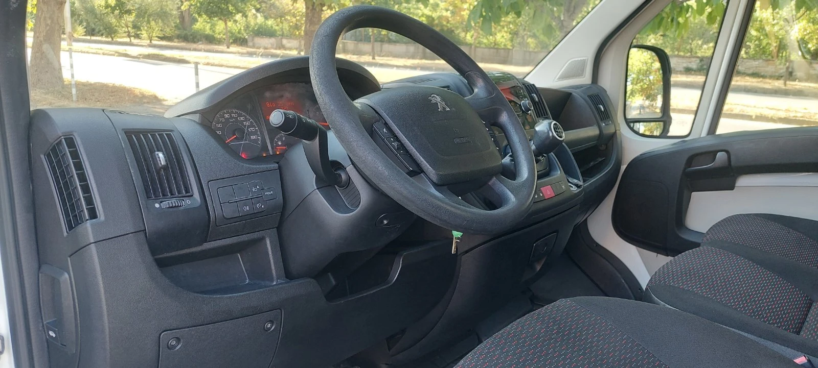 Peugeot Boxer 2.0 дизел слима, снимка 10 - Бусове и автобуси - 55904127
