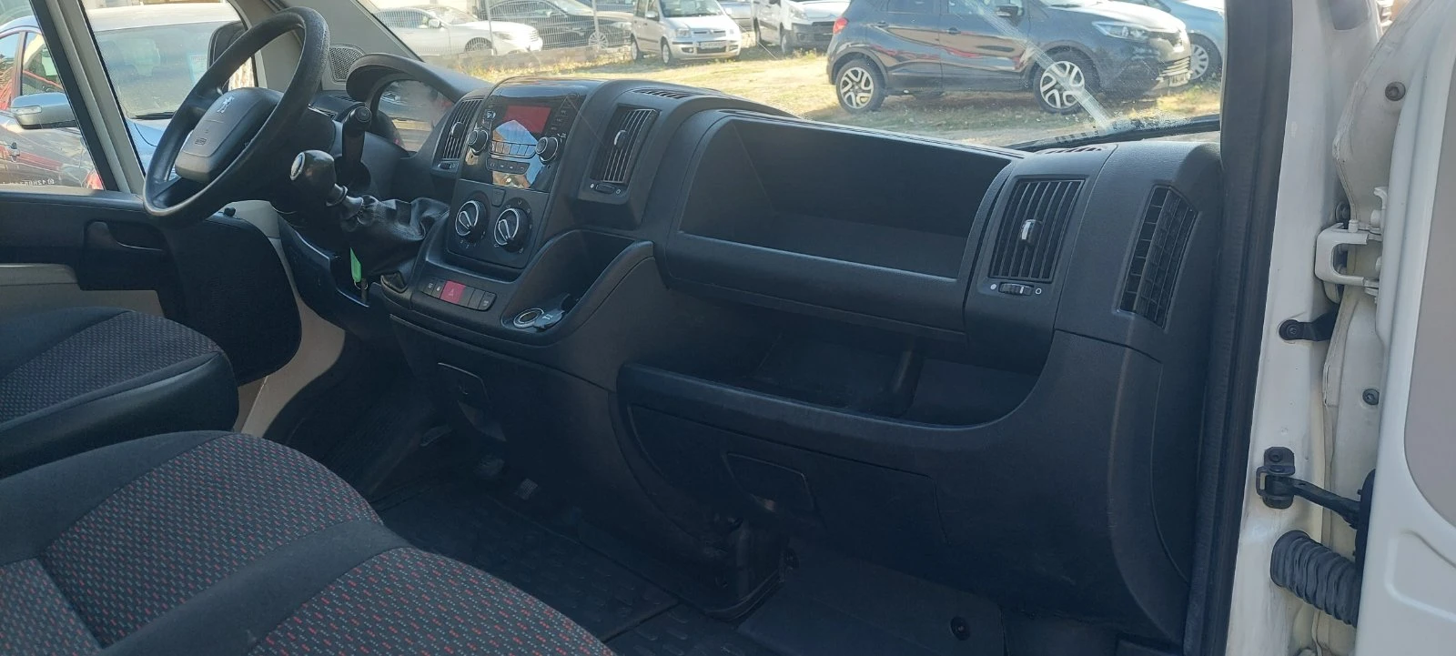 Peugeot Boxer 2.0 дизел слима, снимка 16 - Бусове и автобуси - 55904127