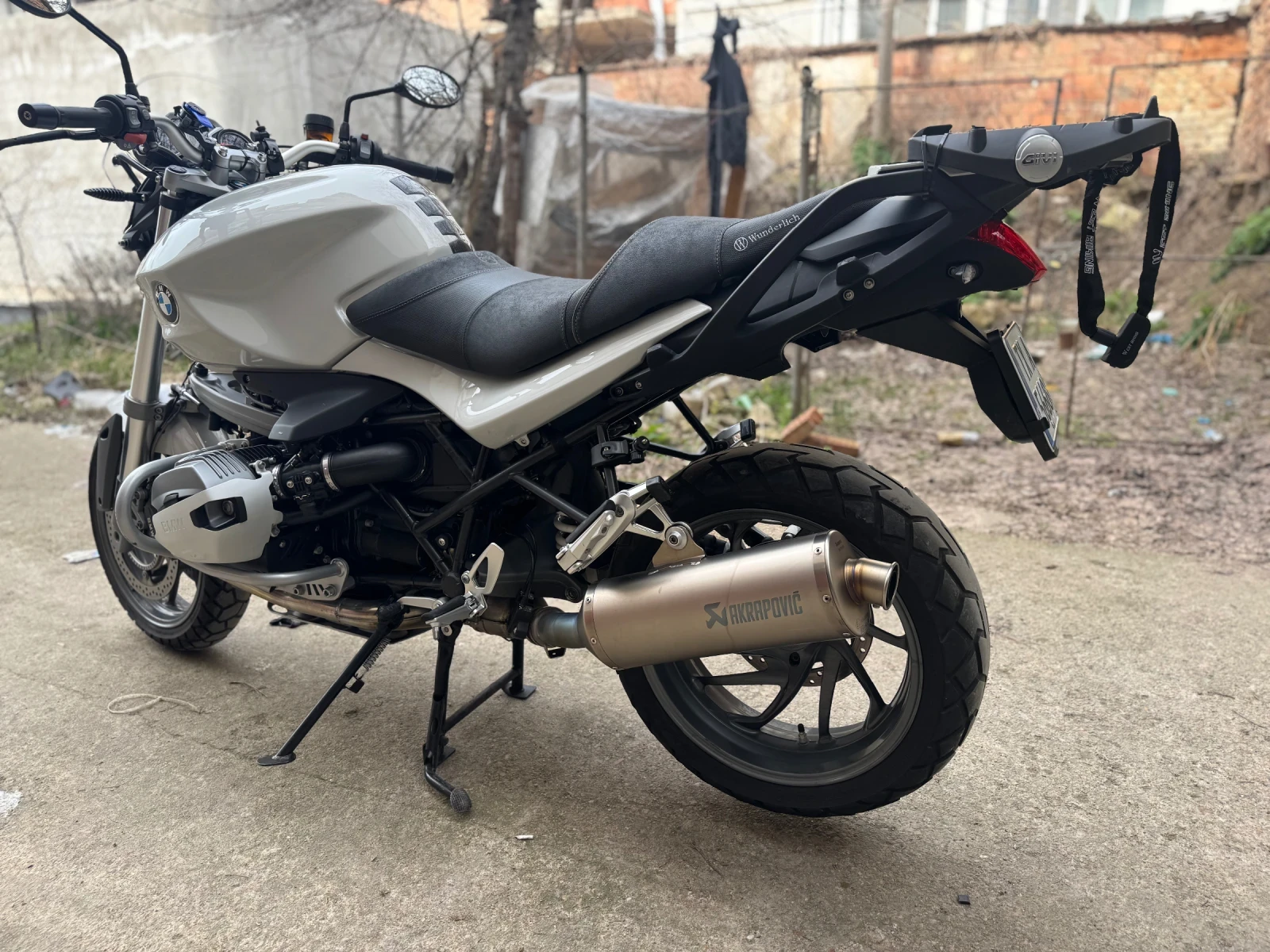 BMW R 1200R Сервизна история!, снимка 6 - Мотоциклети и мототехника - 53894401