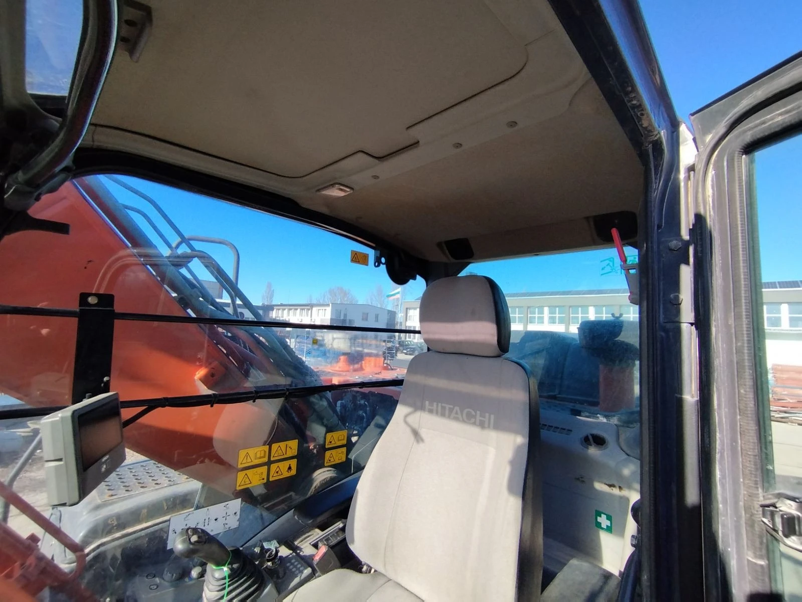  Hitachi ZX210LCH | Mobile.bg   14