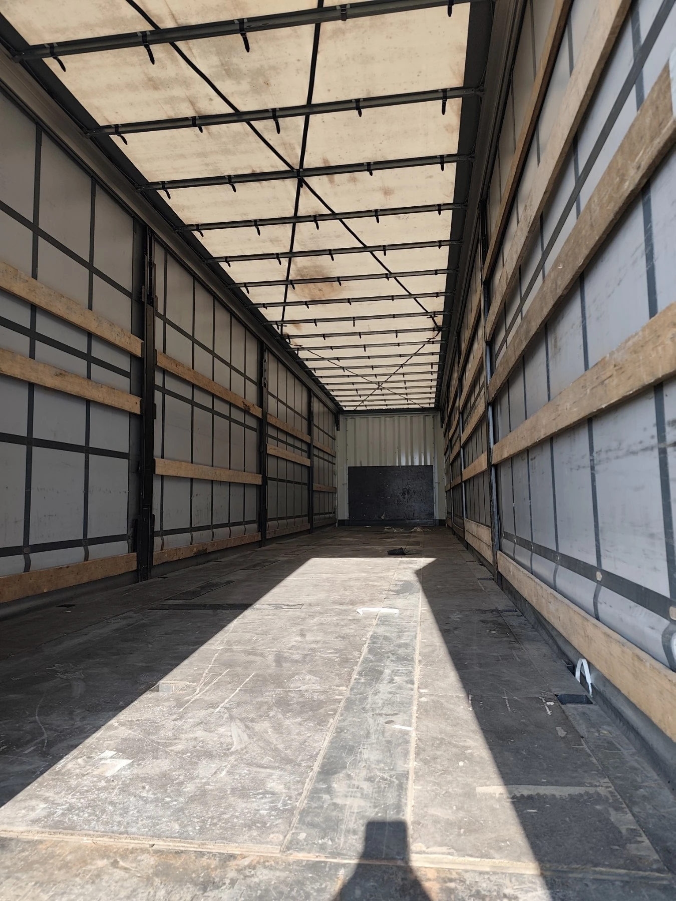 Полуремарке Krone Profi Liner SD, снимка 9 - Ремаркета - 54038610