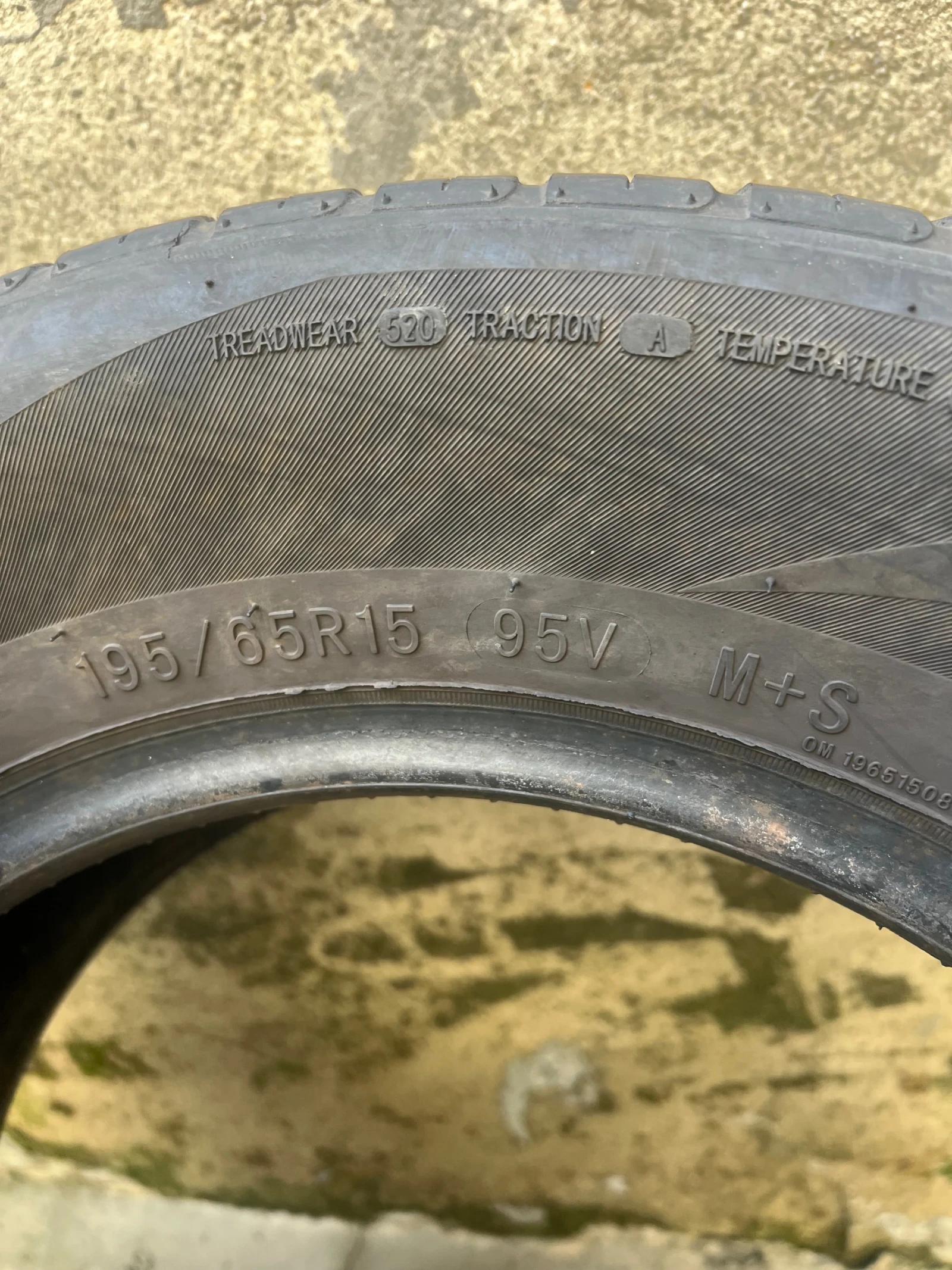 Гуми Летни 195/65R15, снимка 4 - Гуми и джанти - 54515115