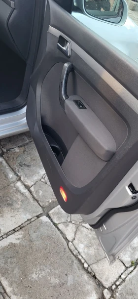 Обява за продажба на VW Touran 1.9 ~4 800 лв. - изображение 9