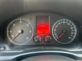 VW Golf 1.9 TDI панорама/подгрев - 2600 € / 5085.16 лв. - 96878261 6