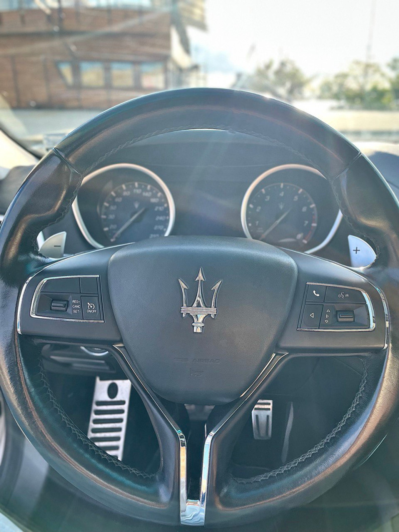 Maserati Ghibli SQ4 4x4 РЕГИСТРИРАН#КАСКО#Keyless#PANORAMA* КРИПТО, снимка 8 - Автомобили и джипове - 45765854
