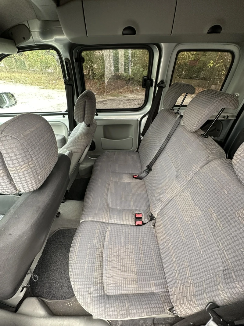 Renault Kangoo 1.6 Газ/Бензин, снимка 8 - Автомобили и джипове - 47959800