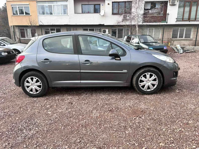 Peugeot 207 1.6 HDI 90hp, снимка 4 - Автомобили и джипове - 48490224