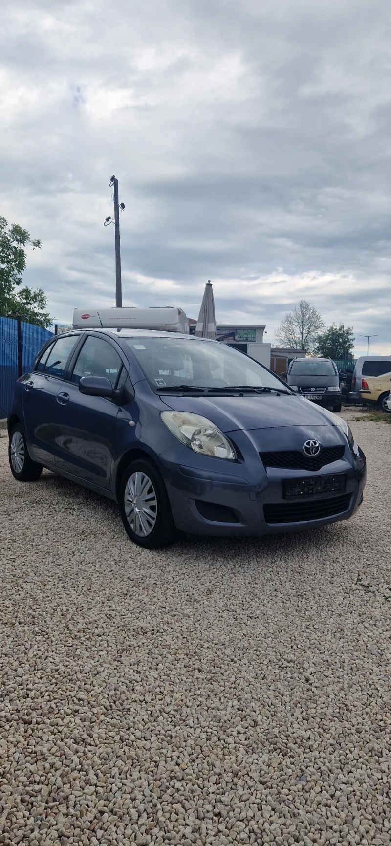 Toyota Yaris 1.3i-Gaz.Inj.-FACELIFT-ИТАЛИЯ, снимка 2 - Автомобили и джипове - 52747516