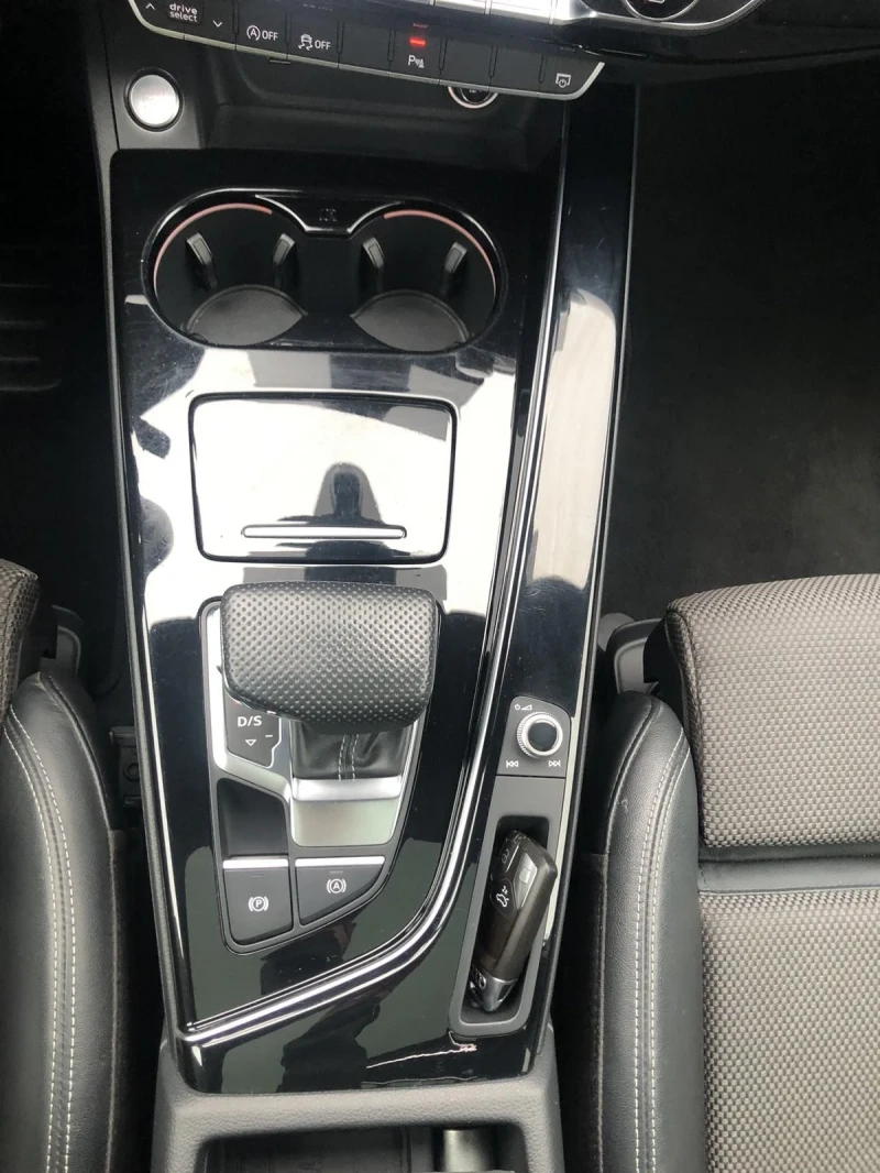Audi A4 40TDI Quattro* Pano* Virtual * Matrix* 3xS-Line, снимка 17 - Автомобили и джипове - 52882876