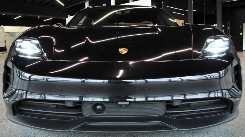 Porsche Taycan * GTS * CARFAX * БЕЗ ПЪРВОНАЧАЛНА ВНОСКА, снимка 6 - Автомобили и джипове - 52891650