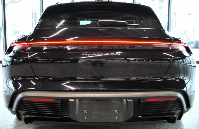 Porsche Taycan * GTS * CARFAX * БЕЗ ПЪРВОНАЧАЛНА ВНОСКА, снимка 4 - Автомобили и джипове - 52891650