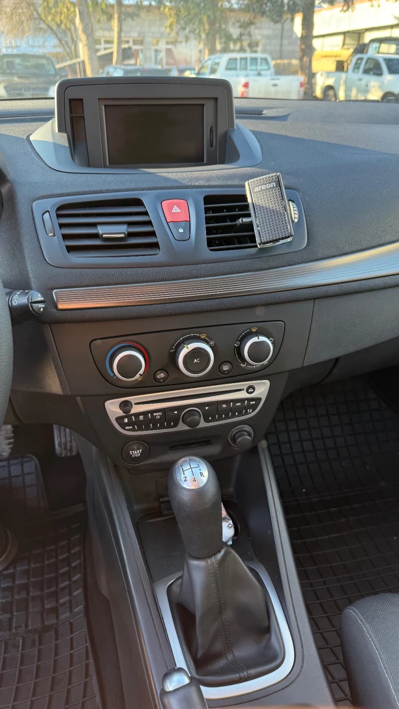 Renault Megane 1.5dci, снимка 12 - Автомобили и джипове - 52913072