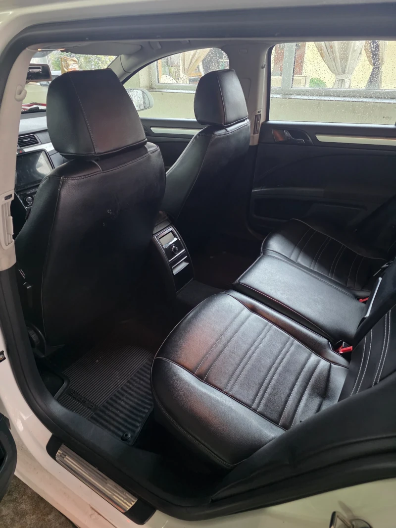 Skoda Superb, снимка 5 - Автомобили и джипове - 53371673