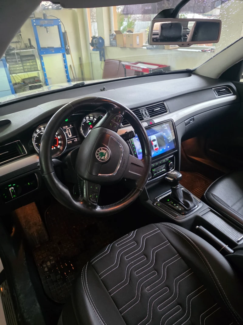 Skoda Superb, снимка 6 - Автомобили и джипове - 53371673