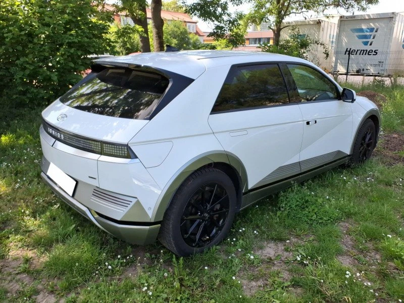 Hyundai Ioniq 5 72.6KWh/AWD/UNIQ/ГАРАНЦИЯ/SOH100%/360/HEADUP/2023г, снимка 3 - Автомобили и джипове - 55023919