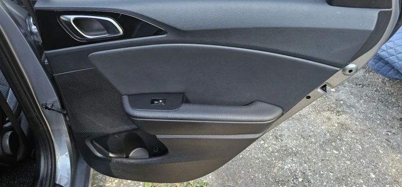 Kia Ceed Kia Ceed 1.6 TDCI БЕЛГИЯ ТОП , снимка 8 - Автомобили и джипове - 55948760