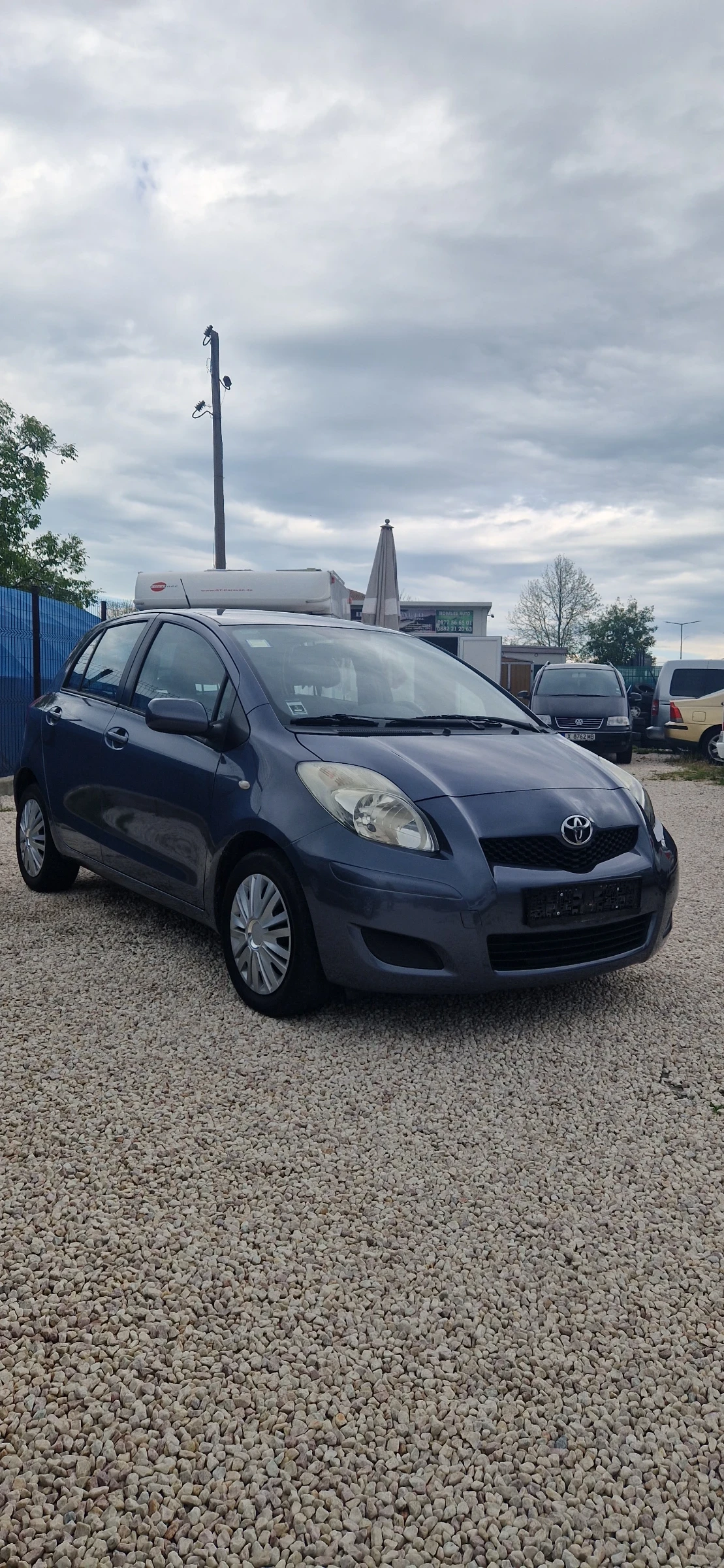 Toyota Yaris 1.3i-Gaz.Inj.-FACELIFT-ИТАЛИЯ - изображение 2