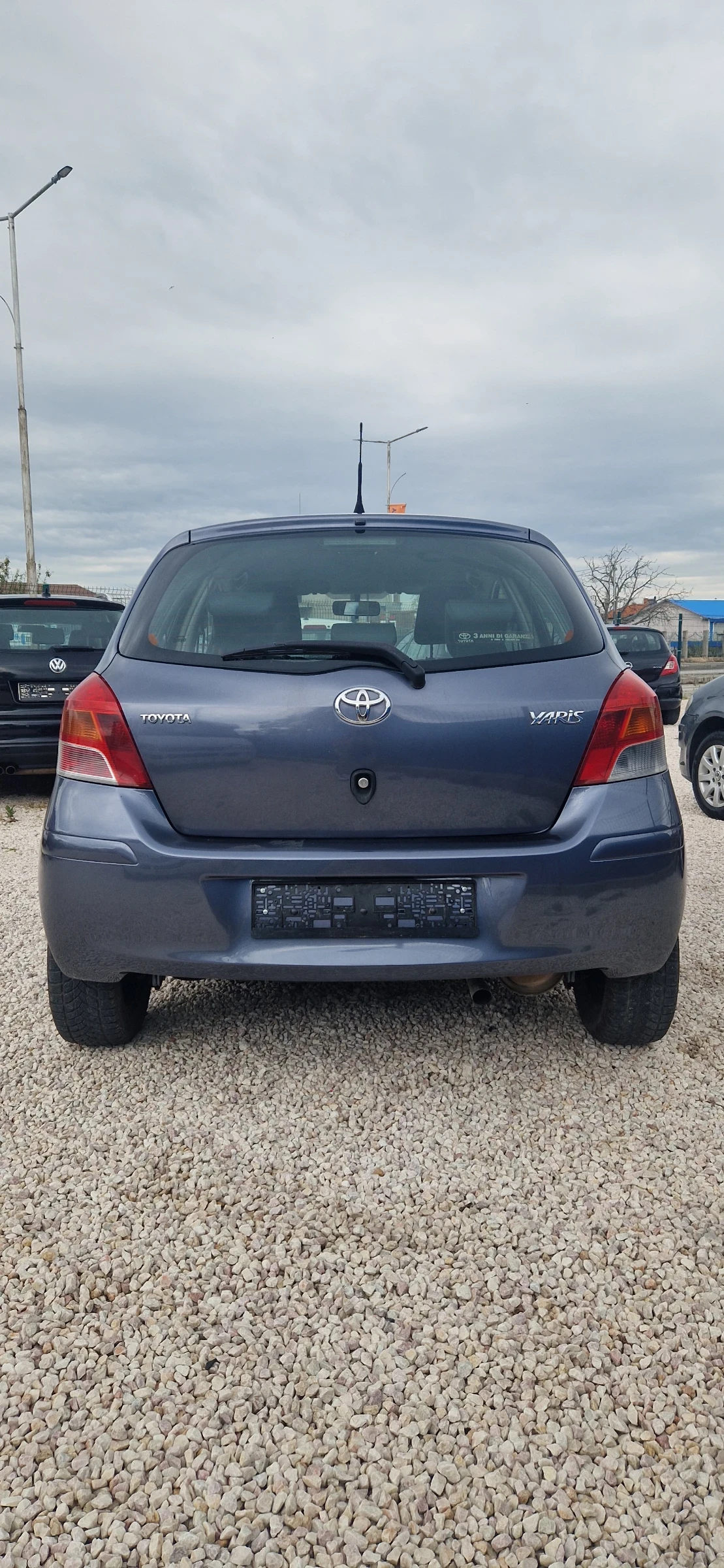 Toyota Yaris 1.3i-Gaz.Inj.-FACELIFT-ИТАЛИЯ - изображение 4