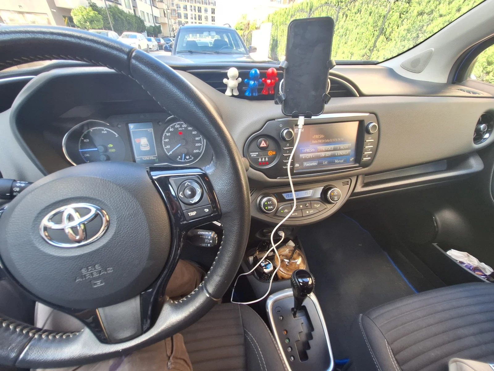 Toyota Yaris  - изображение 2
