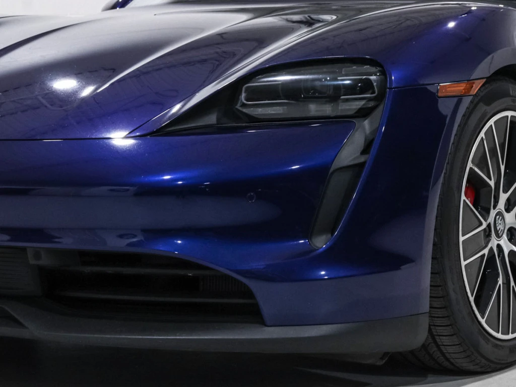 Porsche Taycan 4S AWD / Premium PKG / PANO / BOSE - изображение 6