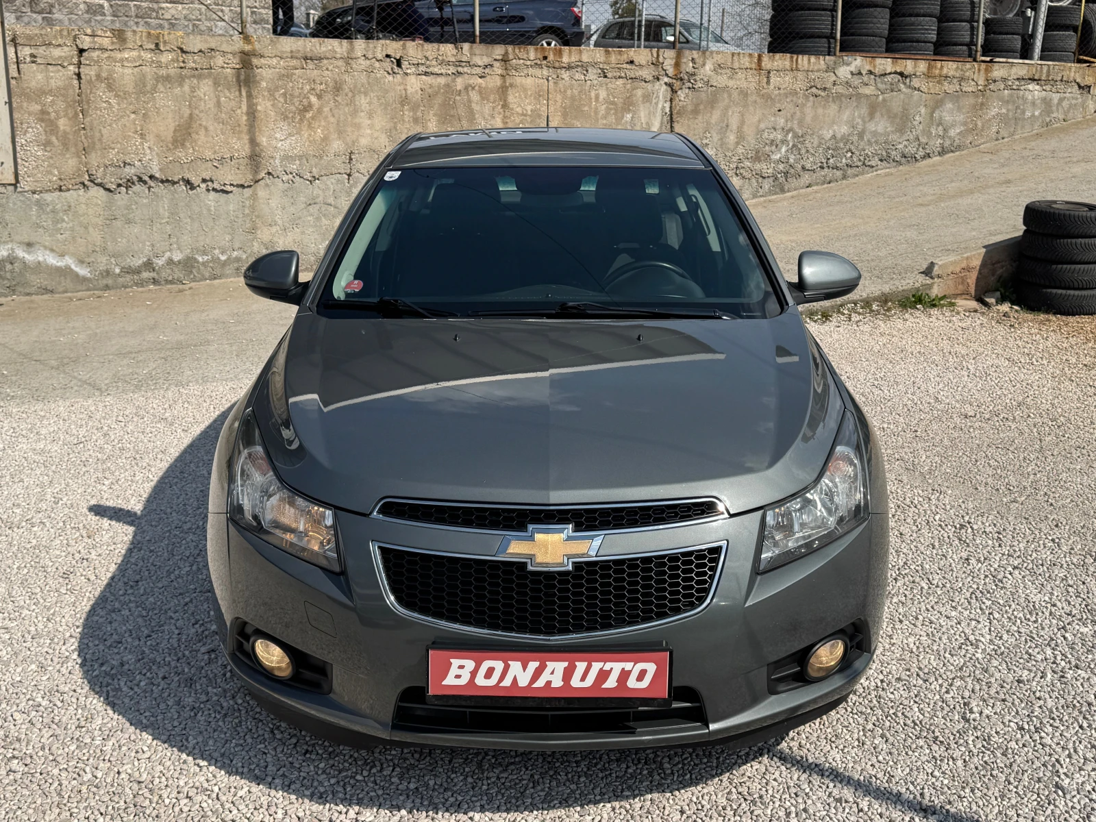 Chevrolet Cruze 1.6i-КАТО НОВ, снимка 2 - Автомобили и джипове - 53873681